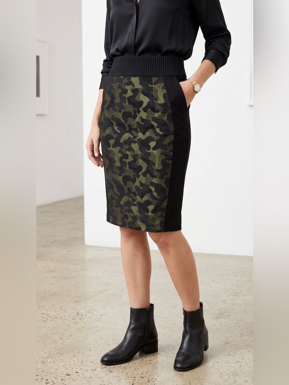Maeve Anthropologie Olive Camo Pencil Skirt with Black Panels size 2